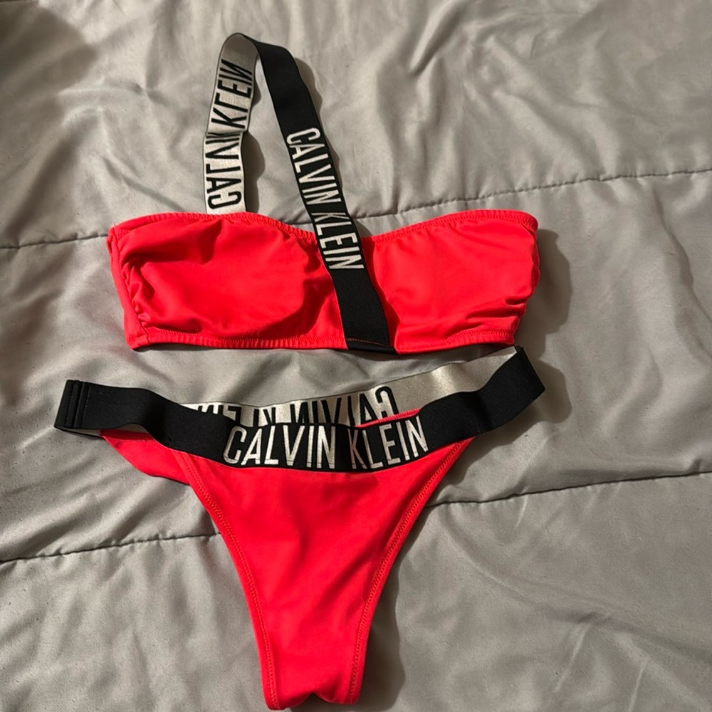 Calvin Klein two piece swim suit size xs. NWOT never worn just tried it on once
